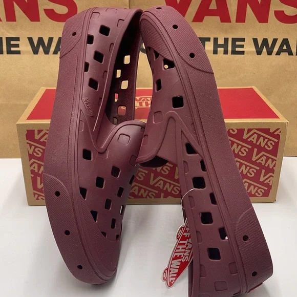 Vans Men’s Slip-On Trk Tawny Port 
VN0A5HF8TWP
Sneakers - Picture 11 of 16